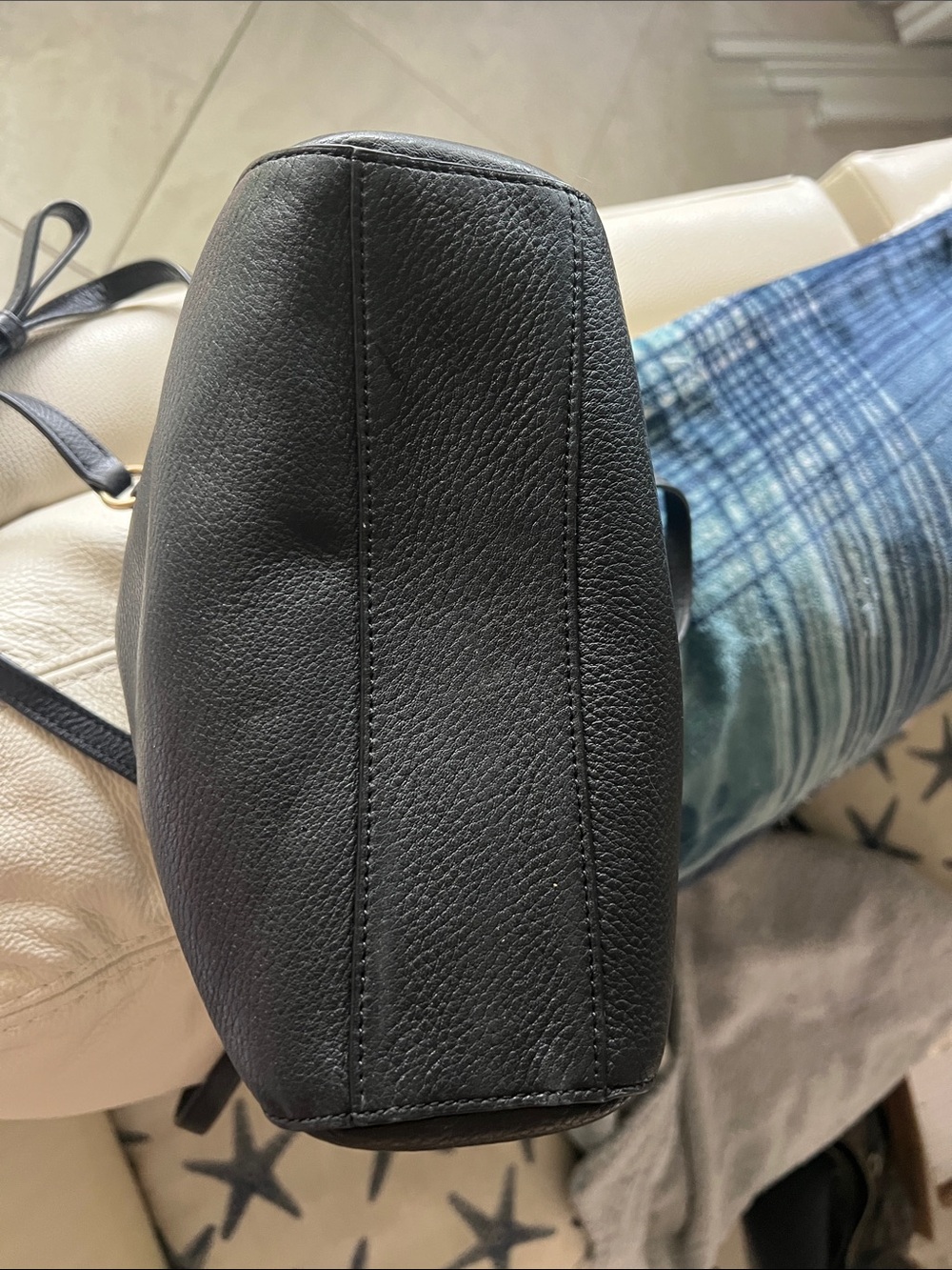 Coach Black Pebbled Leather Crossbody Shoulder Bag with Gold Accents - Picture 3 of 3